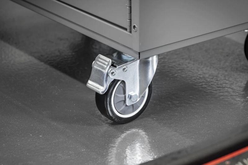 Innredning med 4 moduler og topp plate i tre APMSCCOMBO5