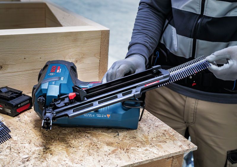 BOSCH SPIKERPISTOL EXPERT EXNH18V-90MR SOLO XLB