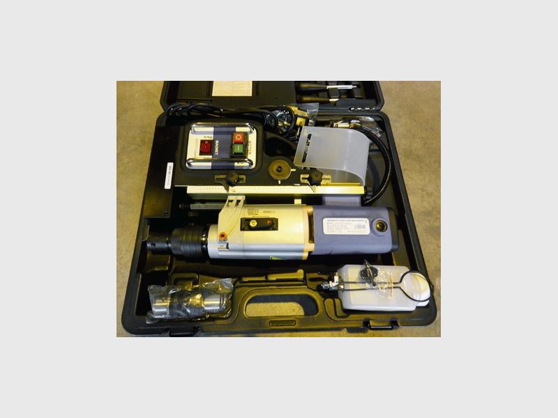Magpro TP2000 Magnetbormaskin med boring og automatisk gjenging 490190N